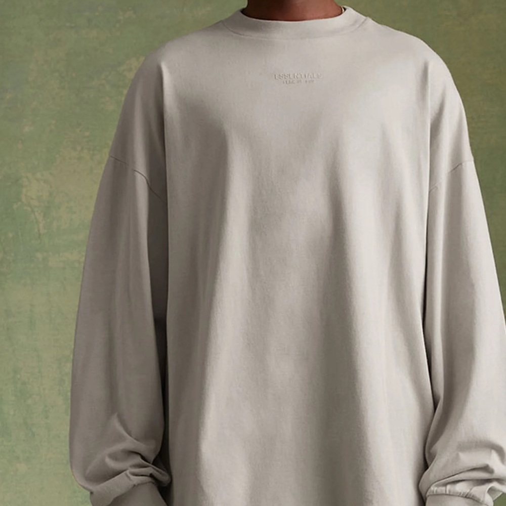 Long sleeve T shirt Essentials
